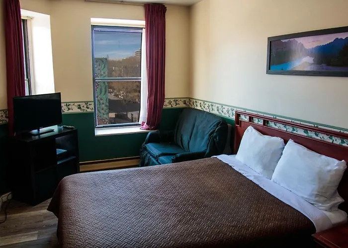 Queen Room