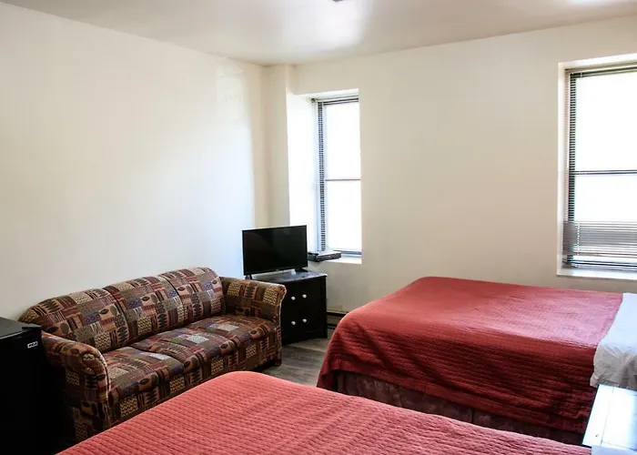 Economy Basement Queen Room